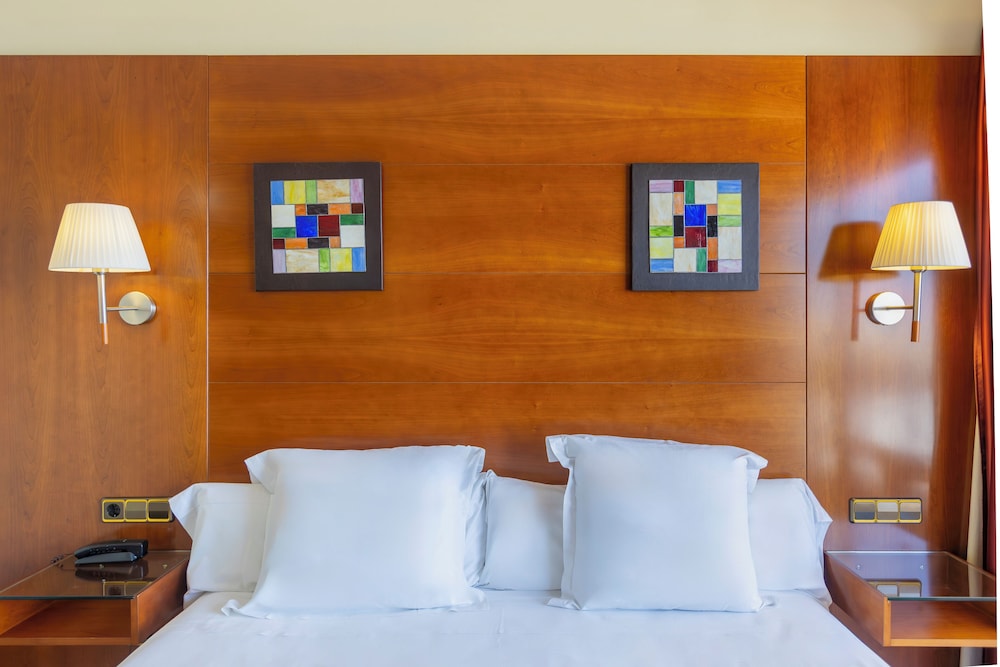 Habitación con 1 cama doble o 2 individuales del hotel Moon Dreams Portomagno. Foto 1