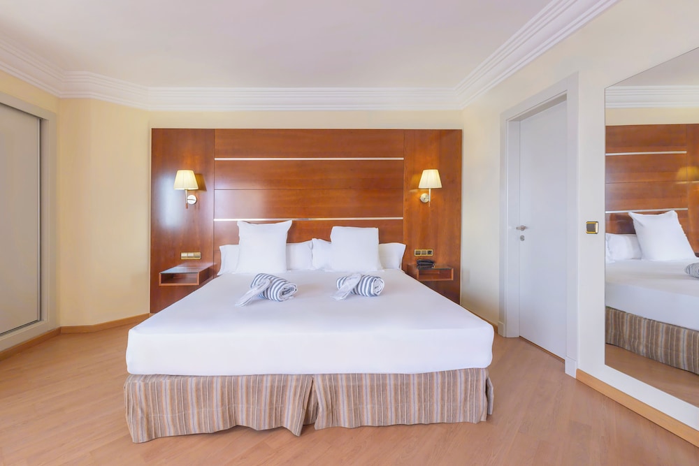 Suite junior, vistas al mar del hotel Moon Dreams Portomagno. Foto 1