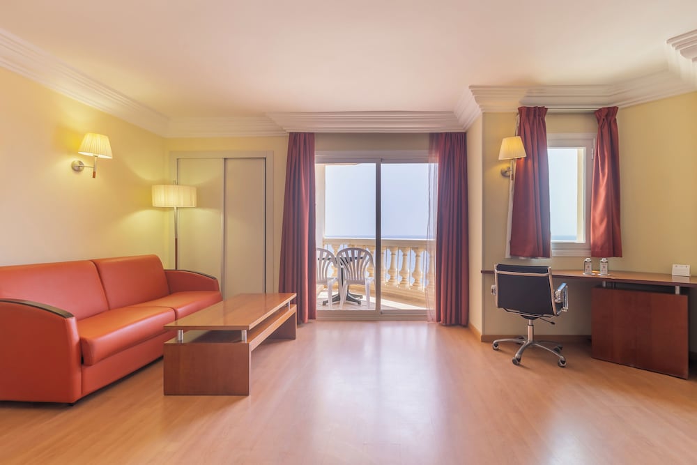 Suite junior, vistas al mar del hotel Moon Dreams Portomagno. Foto 2