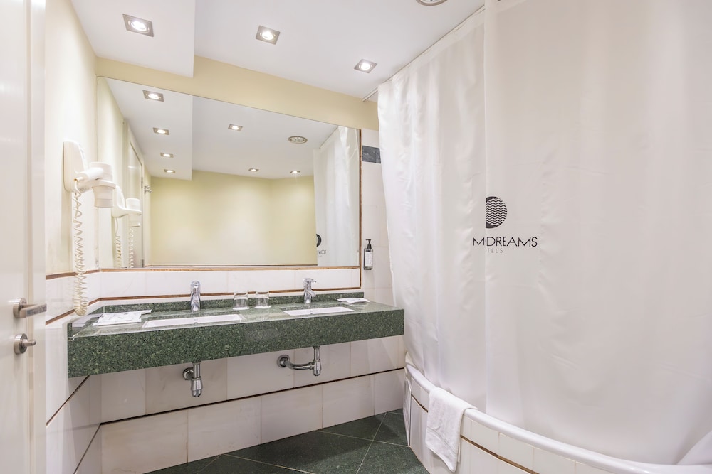 Suite junior, vistas al mar del hotel Moon Dreams Portomagno. Foto 5