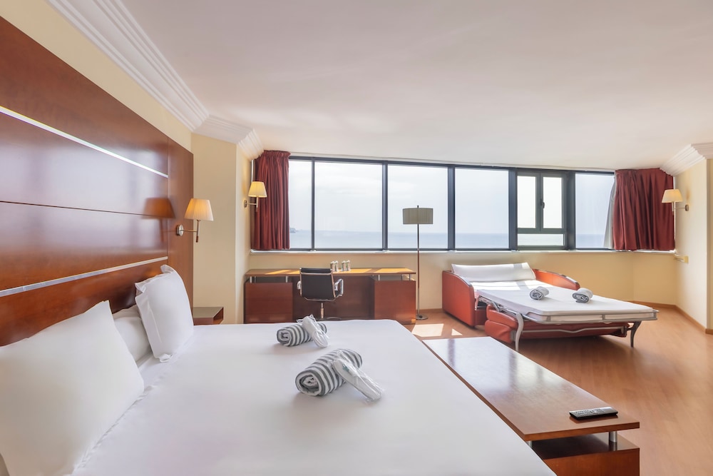 Habitación cuádruple, vistas al mar del hotel Moon Dreams Portomagno