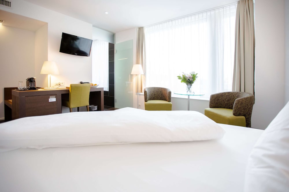 Habitación Comfort con 1 cama doble del hotel Mercure Chur City West. Foto 1
