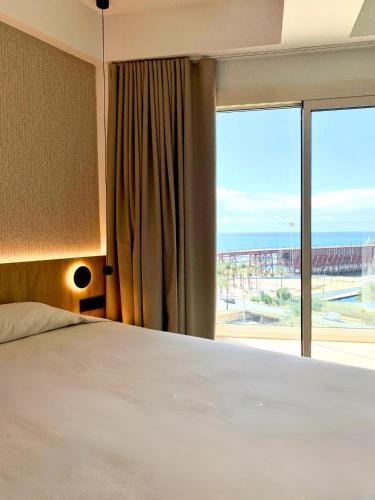 Habitación Individual con vistas al mar del hotel Ohtels Gran Hotel Almeria. Foto 2