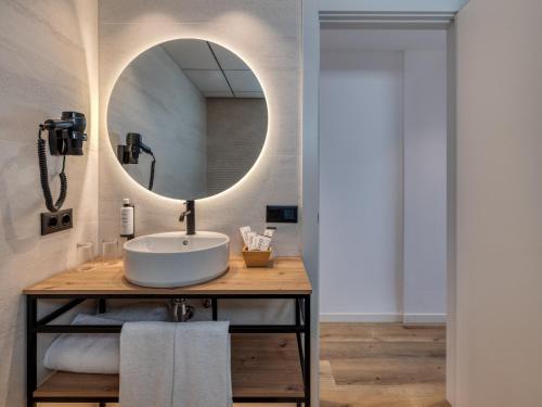 Suite Junior del hotel Ohtels Gran Hotel Almeria. Foto 6