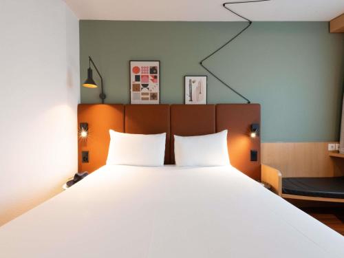 Habitación Estándar con 1 cama doble del hotel Ibis Geneve Centre Nations. Foto 5