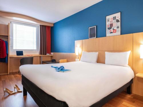 Habitación Estándar con 1 cama doble del hotel Ibis Geneve Centre Nations. Foto 7