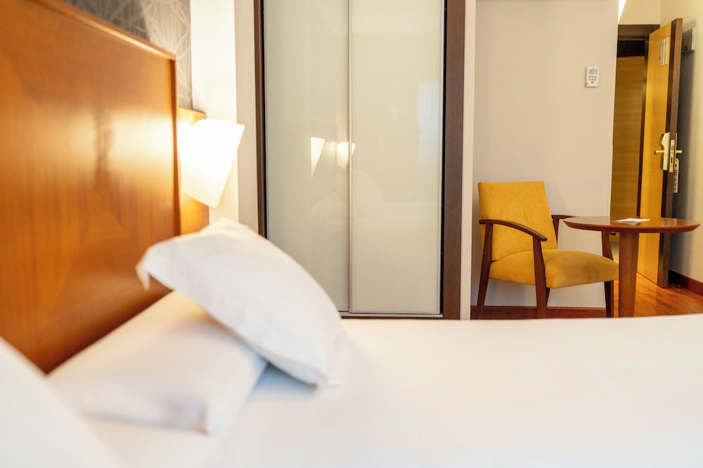 Habitación doble del hotel Nuevo Torreluz. Foto 1