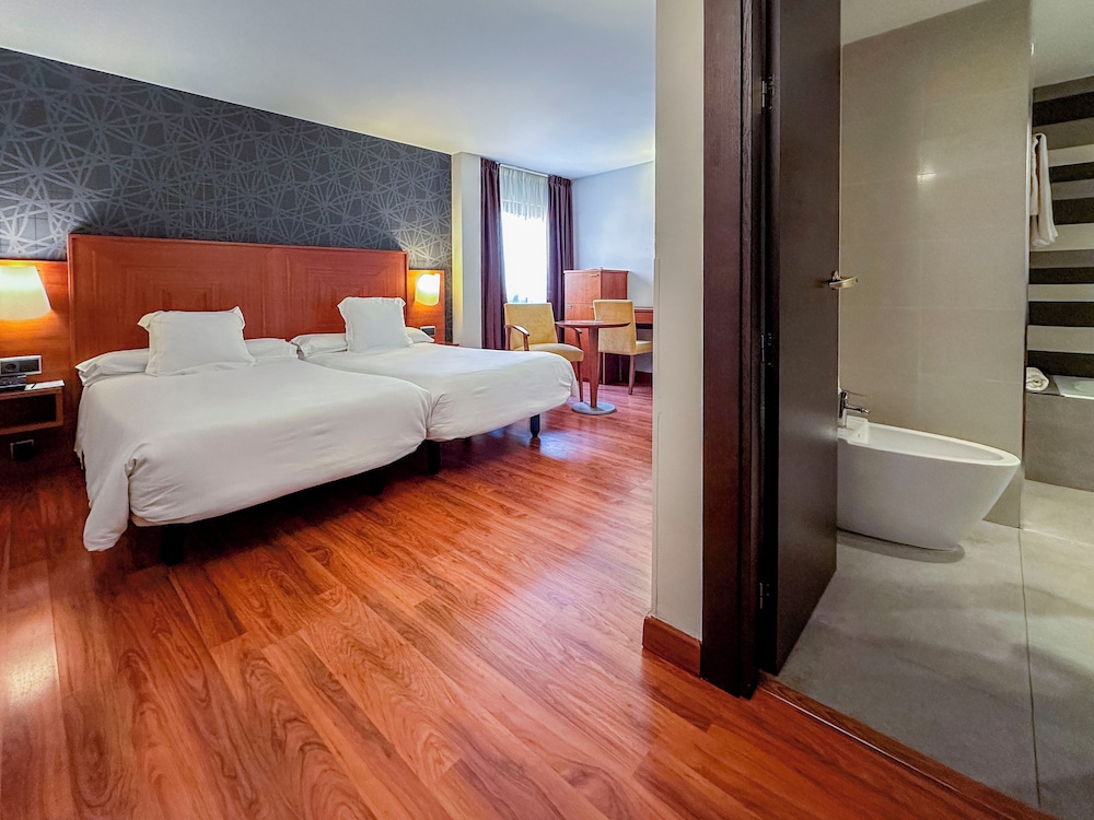 Habitación doble superior (acceso gratuito al solarium) del hotel Nuevo Torreluz