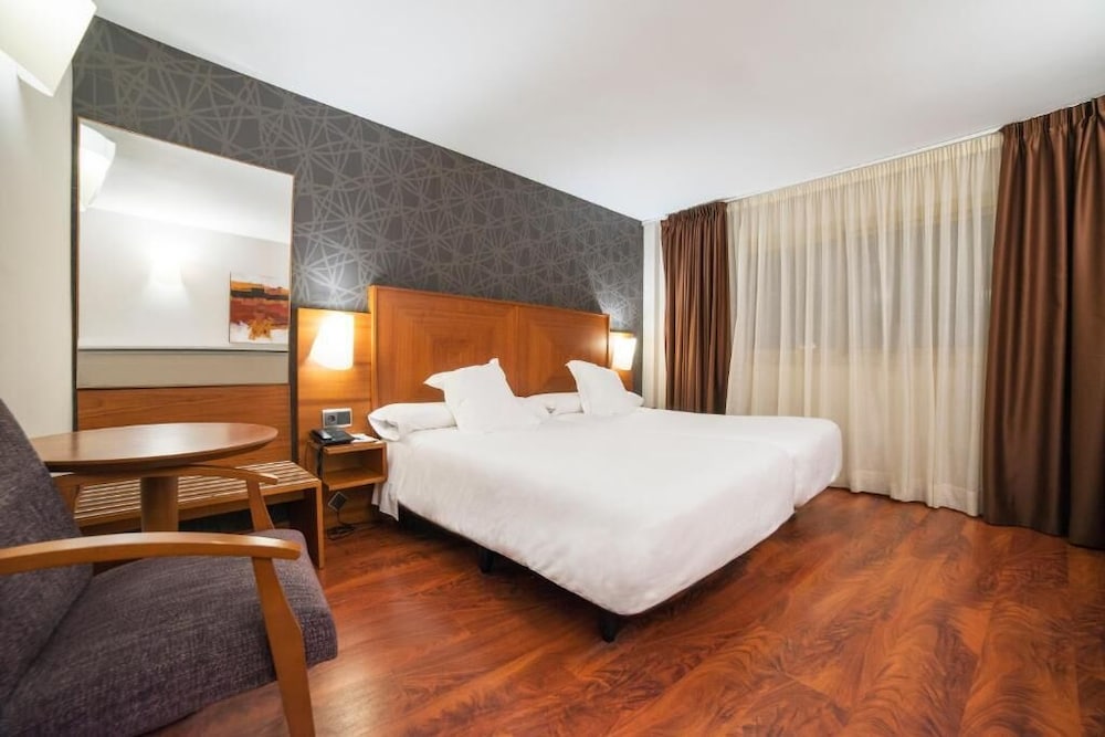 Habitación doble superior (acceso gratuito al solarium) del hotel Nuevo Torreluz. Foto 4