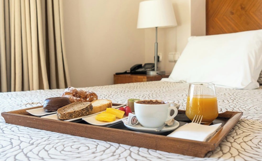 Suite Junior del hotel Avenida. Foto 5