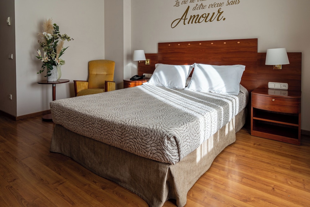 Double Room with Extra Bed del hotel Avenida. Foto 4