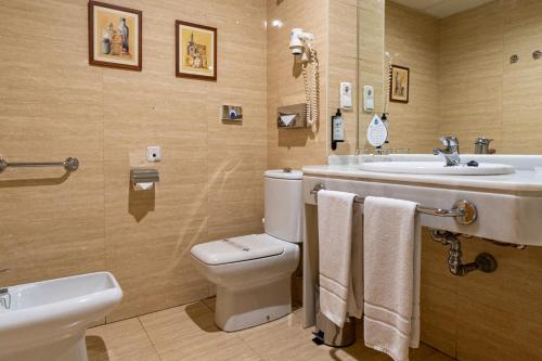 Habitación Doble Estándar - 1 o 2 camas del hotel Avenida. Foto 1