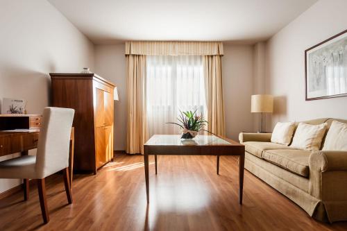 Suite Junior del hotel Avenida. Foto 3