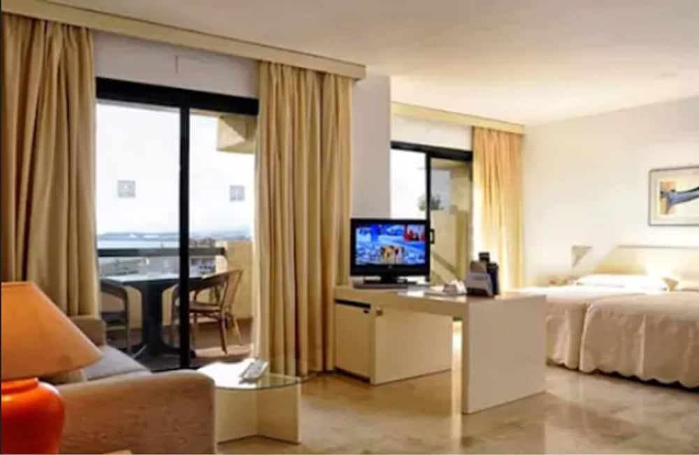 Habitación Superior del hotel AR Almerimar. Foto 2