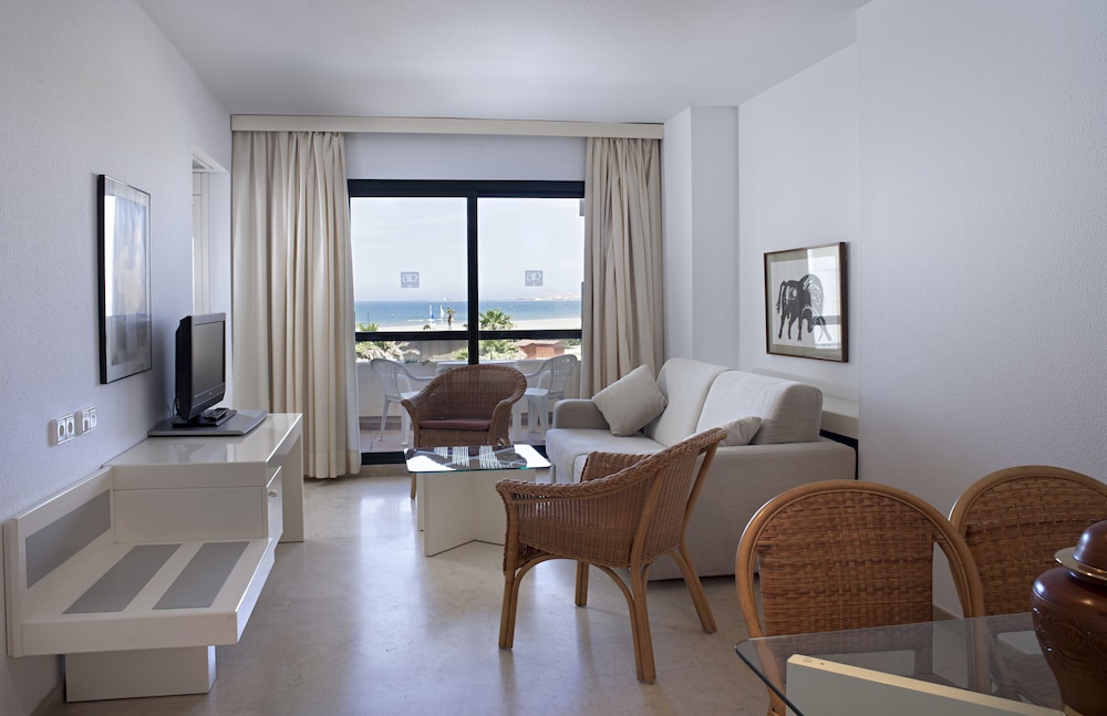 Suite Junior del hotel AR Almerimar. Foto 3