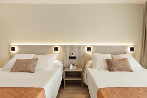 Habitación Doble Estándar con vistas al mar del hotel Best Oasis Tropical. Foto 3