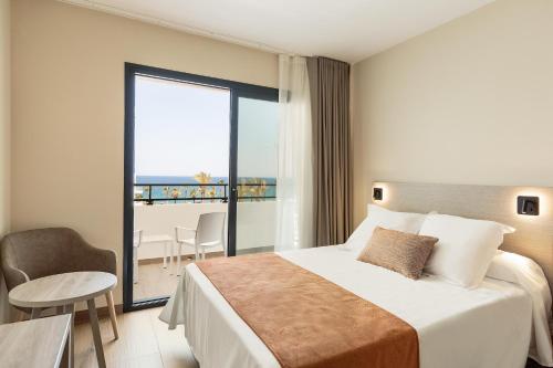 Habitación Doble Estándar con vistas al mar del hotel Best Oasis Tropical. Foto 7