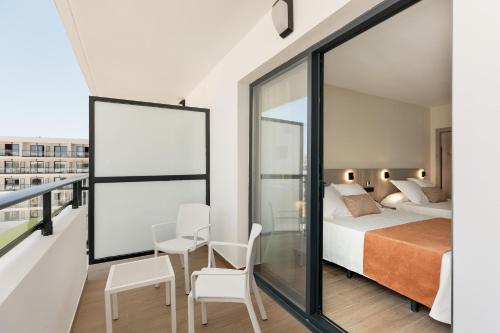 Habitación Doble Estándar con vistas al mar del hotel Best Oasis Tropical. Foto 11