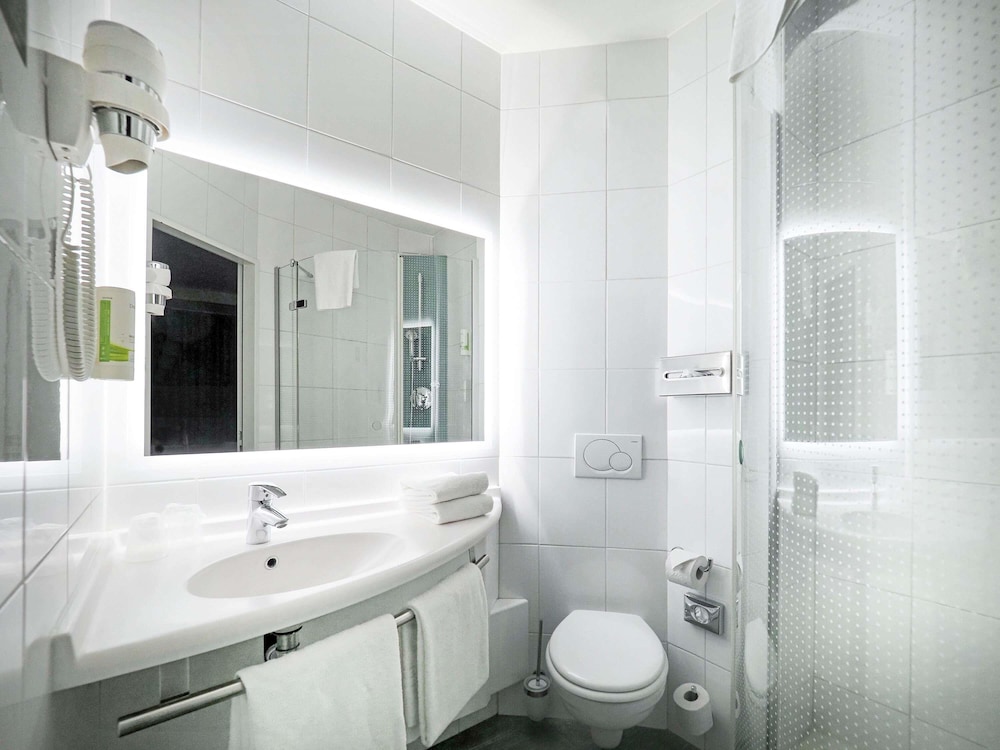 Habitaciones de cine - Cama doble del hotel Ibis Locarno. Foto 7