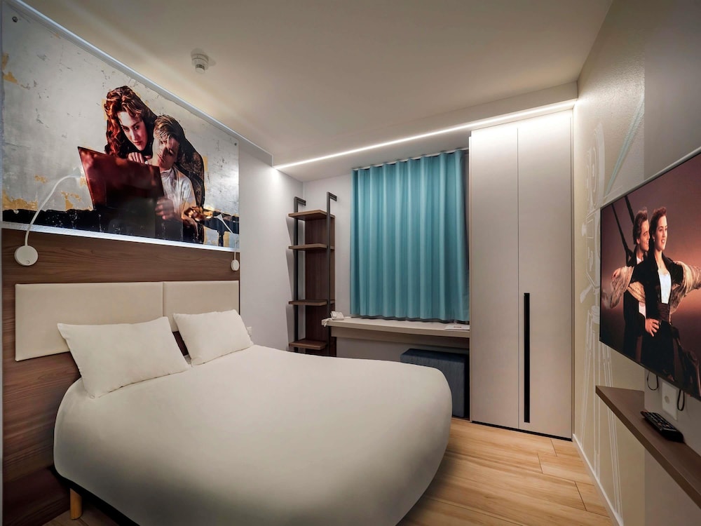 Habitación Superior con 1 cama doble del hotel Ibis Locarno