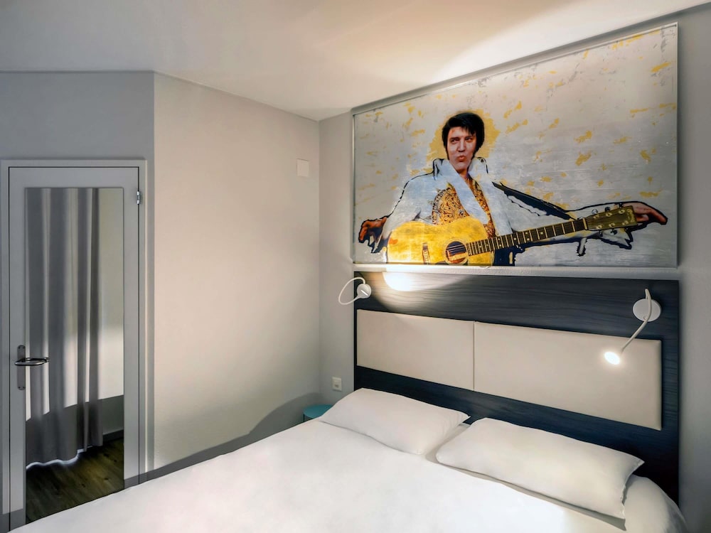 Habitación Superior con 1 cama doble del hotel Ibis Locarno. Foto 8