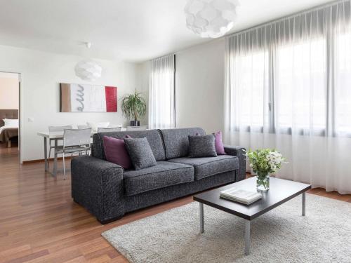 Suite Junior con 1 cama doble del hotel Ibis Locarno