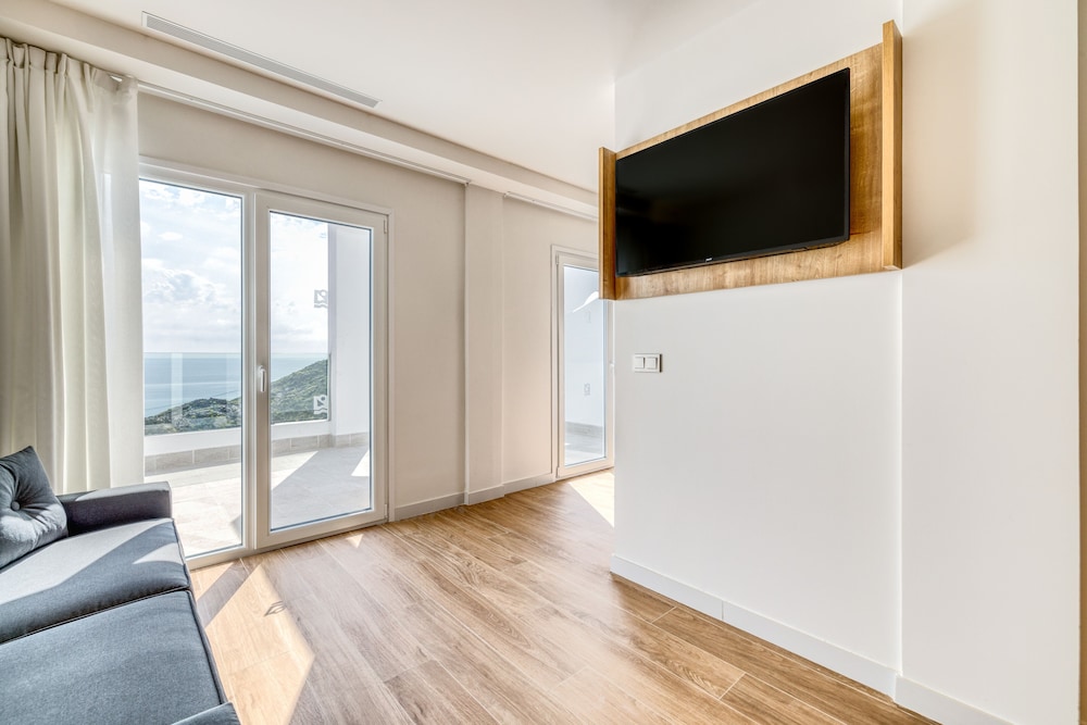 Habitación doble, terraza, vistas al mar (with living room) del hotel Playamojácar. Foto 9