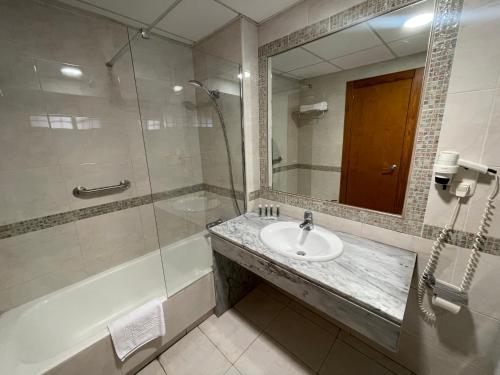 Apartamento Vista Piscina Vista Jardín Con Cocina 1 habitación Sofá Cama incluido 2 Camas individuales Normal del hotel Arena Center. Foto 10