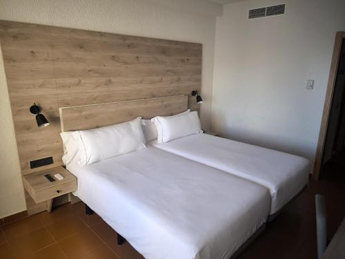 Habitación Individual Deluxe con vistas al mar del hotel Mirador del Cabo Solo Adultos