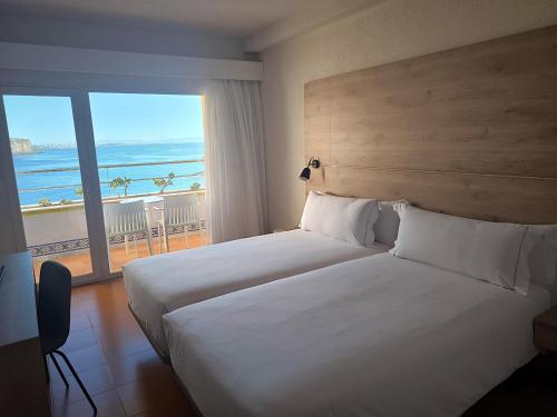Habitación Individual Deluxe con vistas al mar del hotel Mirador del Cabo Solo Adultos. Foto 4