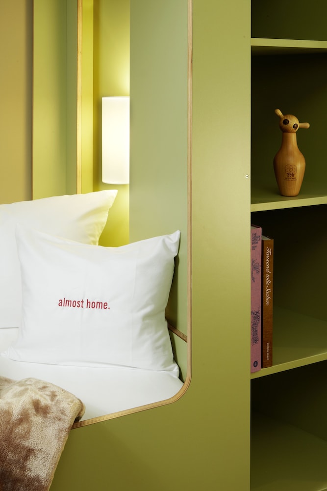 Mediana con litera del hotel 25hours Zurich West. Foto 1