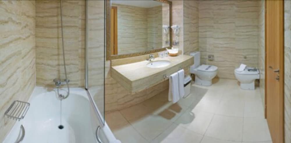 Junior Suite del hotel Mediterraneo Bay Hotel & Resort. Foto 4