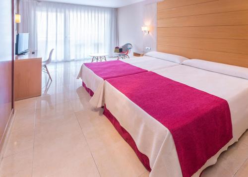 Junior Suite del hotel Mediterraneo Bay Hotel & Resort