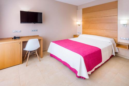 Habitación Doble del hotel Mediterraneo Bay Hotel & Resort. Foto 2