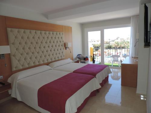 Habitaciones GOLD LEVEL del hotel Mediterraneo Bay Hotel & Resort