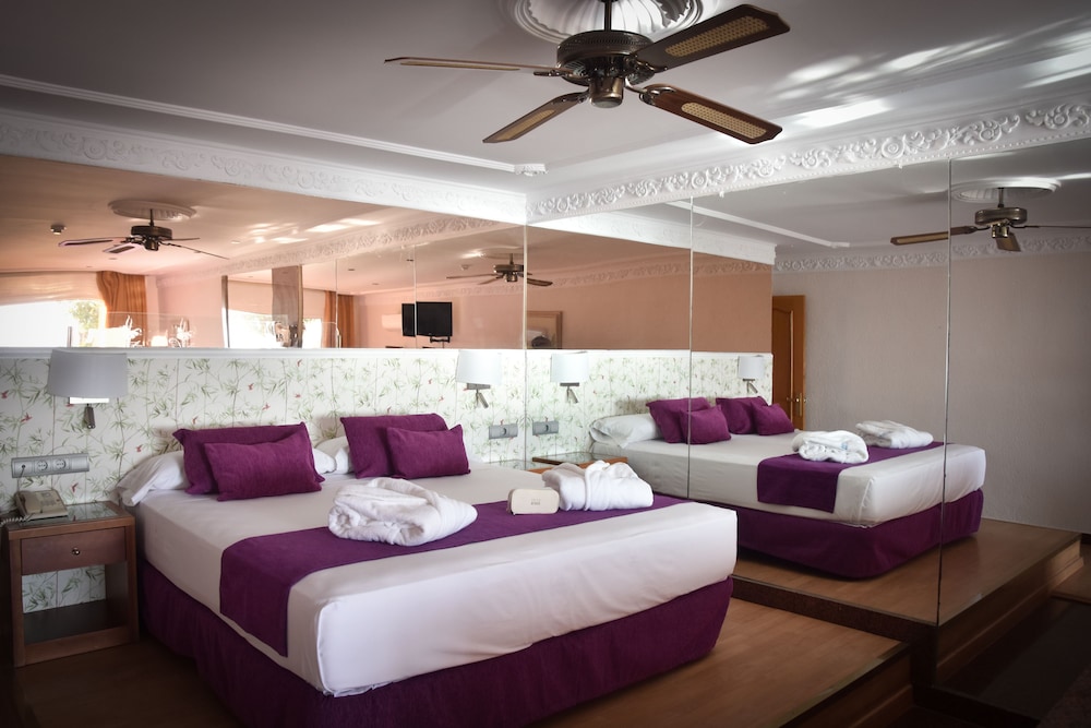 Suite Playa del hotel Playacapricho. Foto 3
