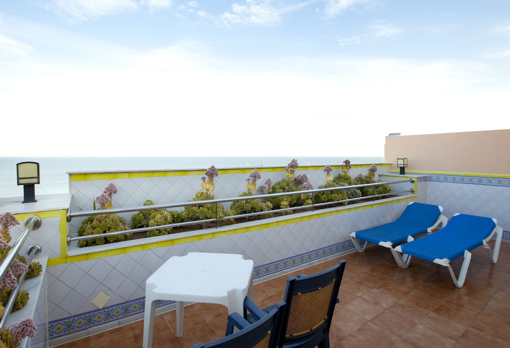 Suite junior del hotel Playalinda Aquapark y SPA. Foto 3