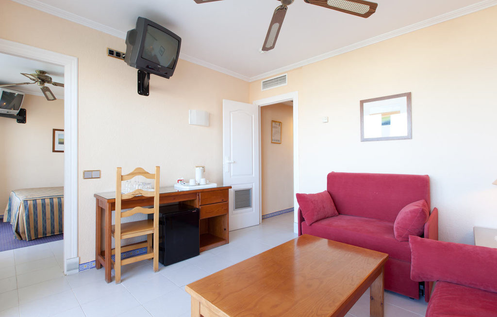 Suite 1 habitación del hotel Playasol Aquapark & Spa