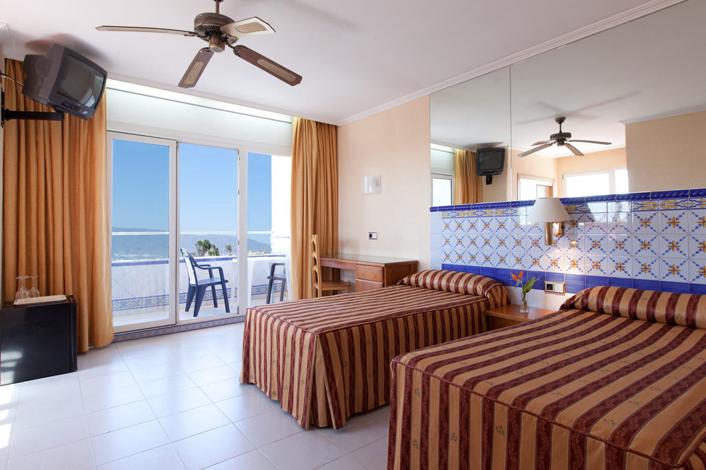 Habitación familiar del hotel Playasol Aquapark & Spa. Foto 1