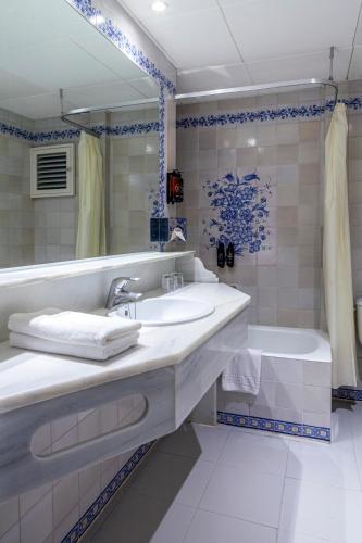 Habitación Doble - 1 o 2 camas del hotel Playasol Aquapark & Spa. Foto 6