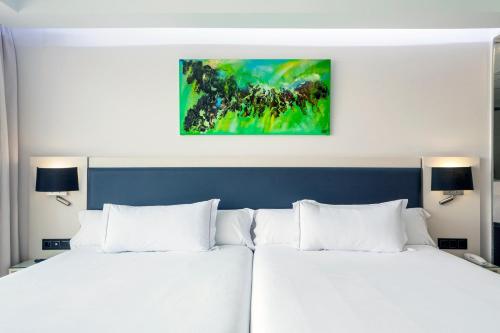 Habitación Doble Superior del hotel Playasol Aquapark & Spa. Foto 11