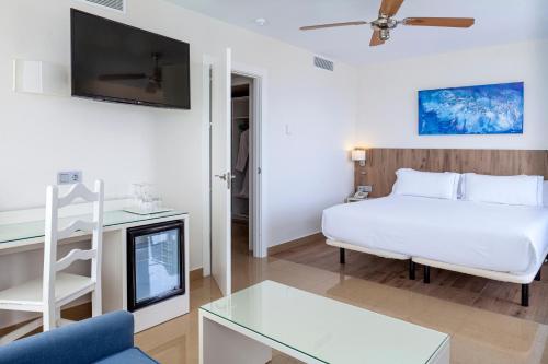 Suite Junior del hotel Playasol Aquapark & Spa. Foto 8