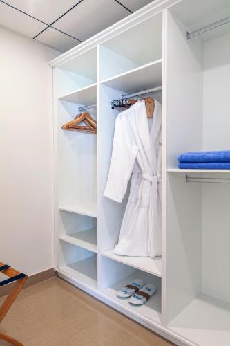 Suite Junior del hotel Playasol Aquapark & Spa. Foto 11