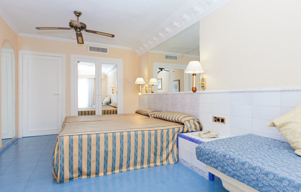 Habitación doble Comunicada del hotel Diver Roquetas by Senator