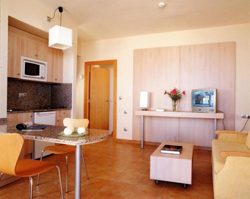 Apartamento de 1 dormitorio del hotel Advise Reina. Foto 4