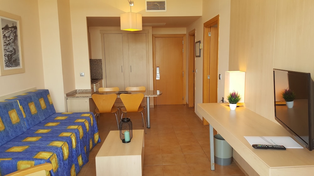 Apartamento estandar del hotel Advise Reina. Foto 3