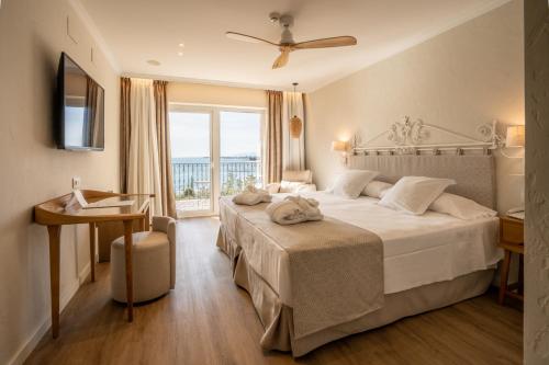 Habitación Doble Estándar del hotel Palasiet Thalasso Clinic & Hotel