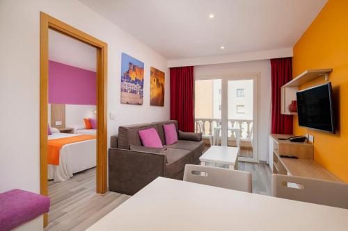 Apartamento del hotel Acuasol. Foto 2