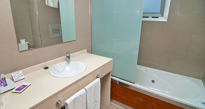 Habitación doble Vista Panorámica del hotel Servigroup Papa Luna. Foto 2