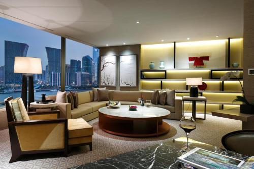 Suite Grand - Junto al río del hotel Banyan Tree Shanghai On The Bund. Foto 4